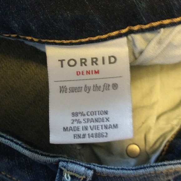 !NEW! NWT Torrid Distressed Skinny Jeans Size 18 - Picture 5 of 6